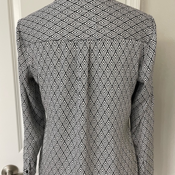 Express | Black/White Print Portifino Shirt | Size Small - Picture 2 of 6